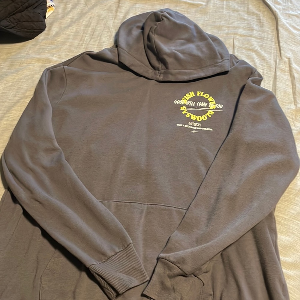 brand new grey hoodie ! XXL